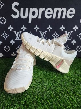 Size 9 Women's Nike Free Metcon 5 Sail Sanddrift NEW